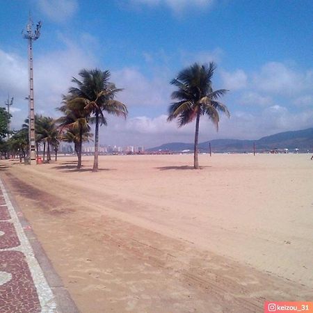 Apartamento Frente Mar Gonzaga Santos 3 Apartment Luaran gambar