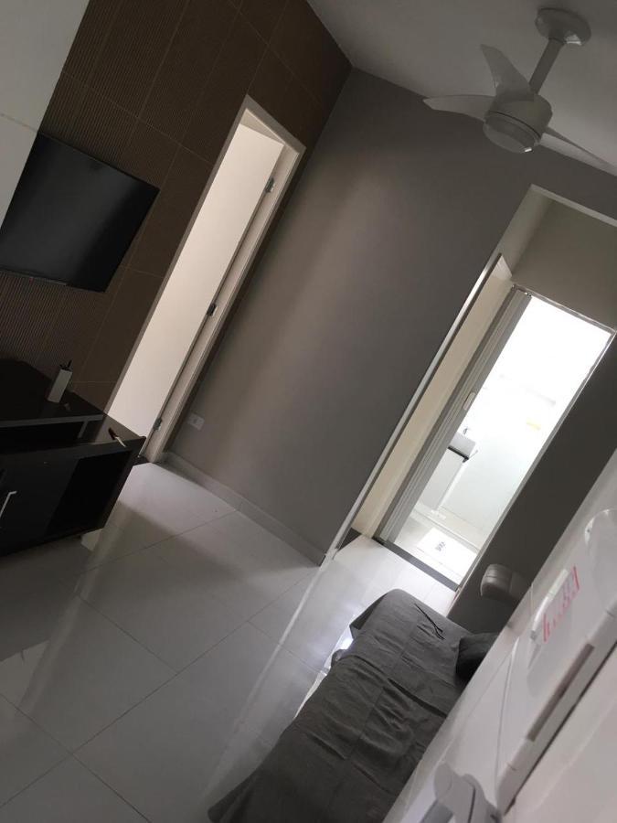 Apartamento Frente Mar Gonzaga Santos 3 Apartment Luaran gambar